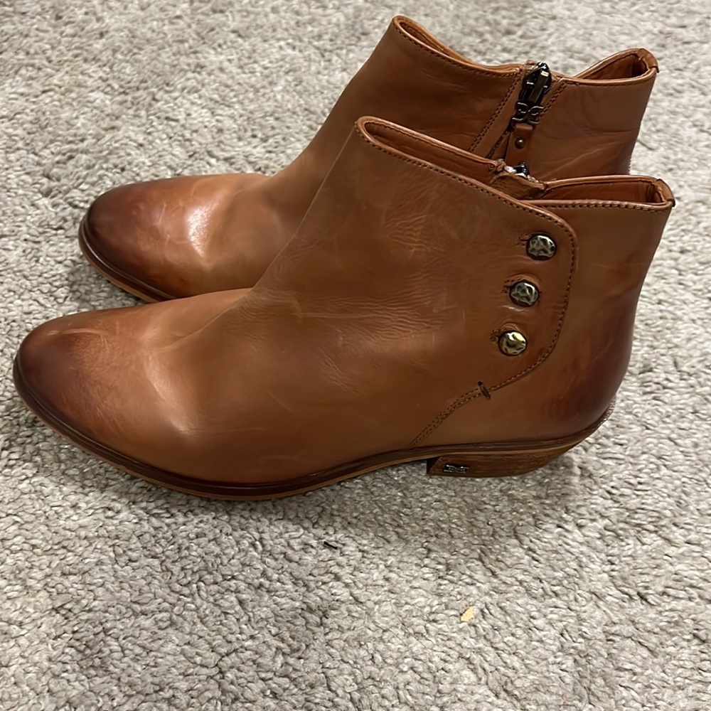 Sam Edelman - Picture 4 of 4